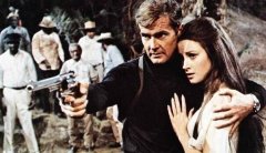 第三代007英国演员罗杰·摩尔病逝 享年89岁
